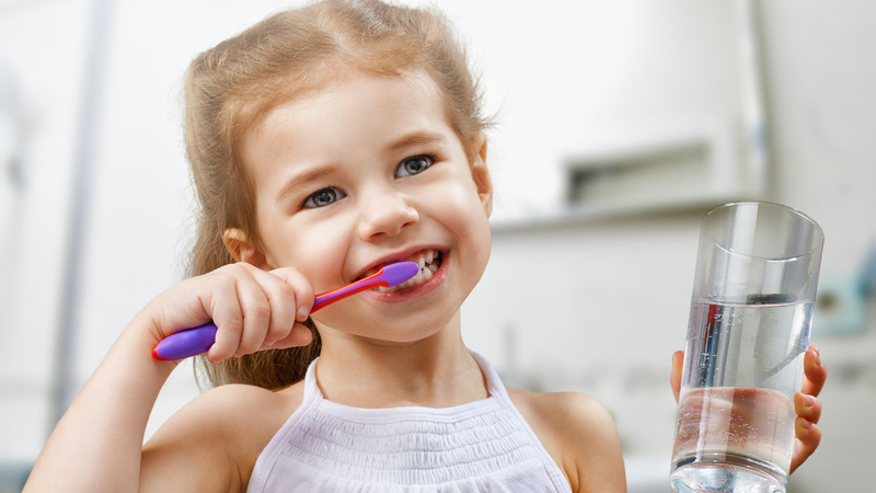 Răng sữa bị sâu có nên nhổ không? Quy trình xử lý thế nào? 4