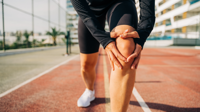Reverse lunge là gì? Kỹ thuật thực hiện bài tập Reverse lunge đúng cách 3