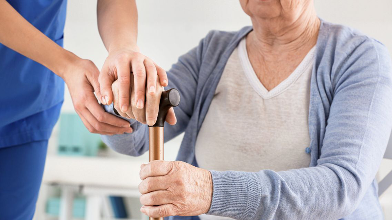 Parkinson gây ra ảnh hưởng nặng nề hơn so với run vô căn