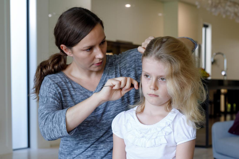 Rụng tóc ở trẻ em có đáng lo không? Nguyên nhân và cách khắc phục là gì 4