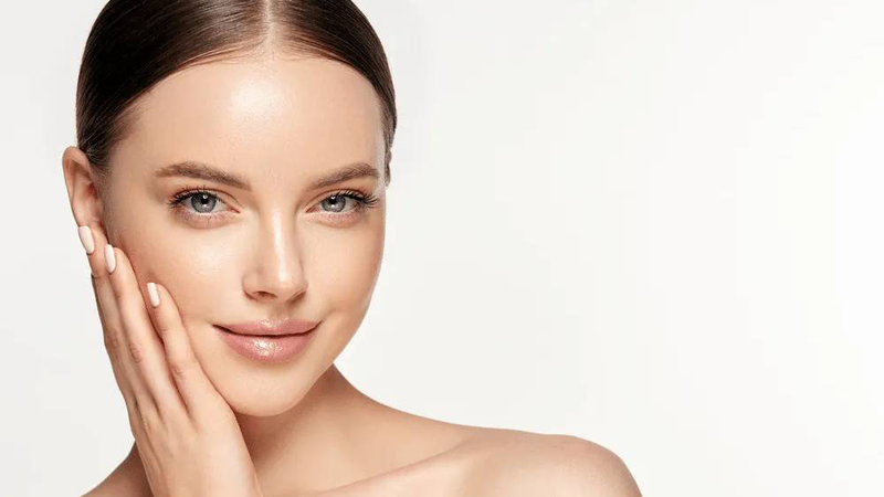 Táo cherry chứa các hợp chất polyphenol có tác dụng làm đẹp da