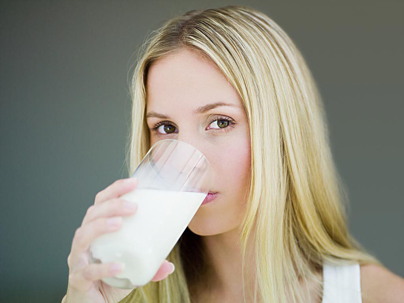 Uống sữa hạt gai dầu giúp da đẹp hơn mỗi ngày