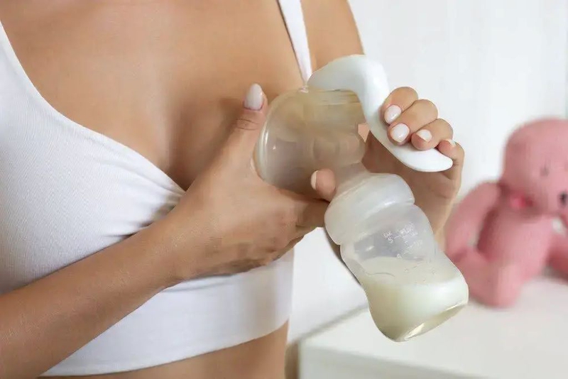 Sữa mẹ để ngăn mát bị tách lớp: Nguyên nhân và giải pháp khắc phục 2