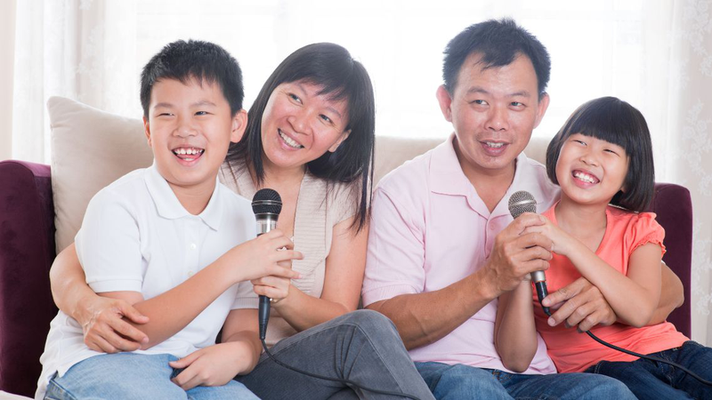 Hát karaoke: Bí quyết giải tỏa căng thẳng và gia tăng gắn kết  4