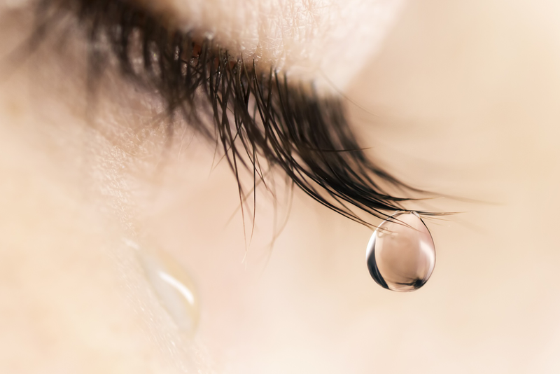 Tại sao nước mắt lại mặn? Thành phần nước mắt có gì 4
