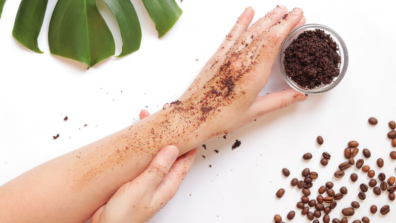 Hướng dẫn chi tiết các cách tẩy tế bào chết bằng cafe và sữa tươi 2