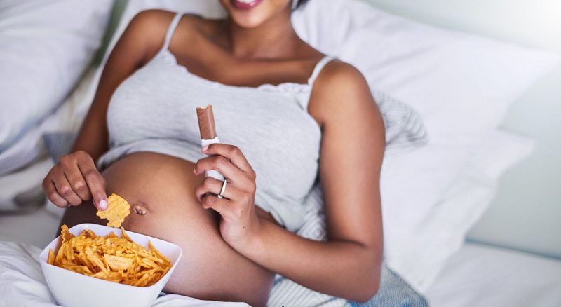 Thèm ăn có phải dấu hiệu mang thai hay không? Cách điều chỉnh cảm giác thèm ăn cho bà bầu 2