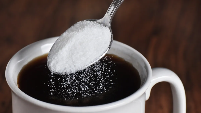 Thêm đường vào cafe và trà có thể không gây ảnh hưởng tiêu cực đến sức khỏe 1