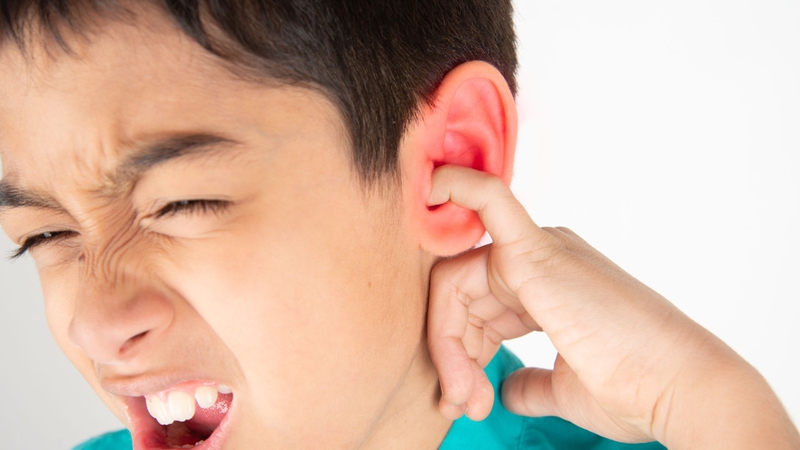 Tiêm vắc xin phế cầu có cải thiện tình trạng suyễn nhũ nhi, viêm tai giữa?