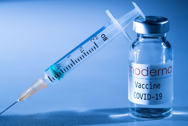 Tiêm vaccine Moderna có sốt không? Phải làm sao nếu sau tiêm vaccine Moderna bị sốt? 1