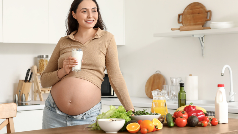 Ăn đúng giờ và không bỏ bữa giúp mẹ bầu bị tiểu đường duy trì đường huyết ổn định