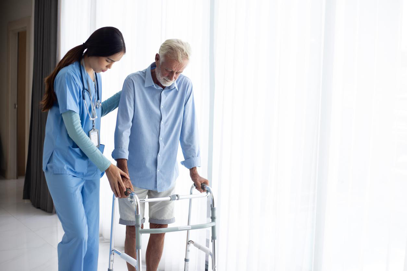 Tìm hiểu về khung tập đi phục hồi chức năng​ và cách tập đi chính xác 2