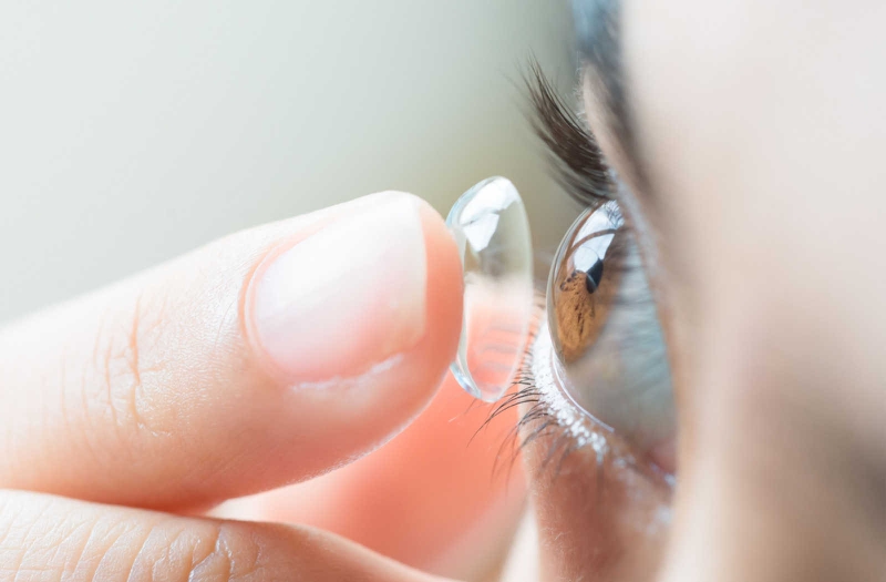 Tổng hợp 7 điều cần tránh khi sử dụng lens để bảo vệ mắt 1