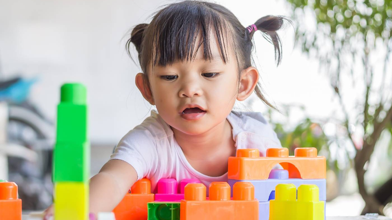 Top 4 món đồ chơi cho bé 2 tuổi phát triển trí não 1