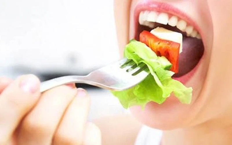 Trám răng xong có được ăn không? Sau bao lâu có thể ăn uống bình thường? 2