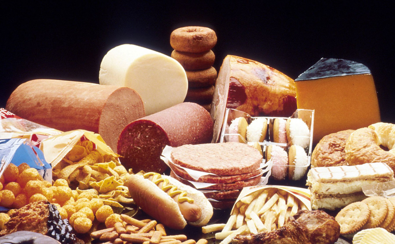 Trans Fat là một axit béo chuyển hóa có nhiều trong đồ ăn nhanh và đồ ăn hộp