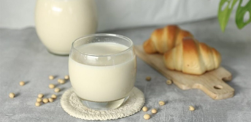 Trào ngược dạ dày uống sữa đậu nành có được không? Những lưu ý khi uống sữa đậu nành 4