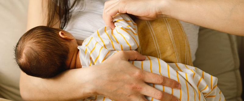 Trẻ 11 tháng uống bao nhiêu sữa mỗi ngày? Thực phẩm có thể bổ sung cho trẻ trong bữa ăn 1