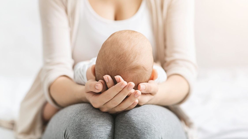 Trẻ 3 tháng bị méo đầu có tròn lại được không? Cần đi khám khi nào? 1