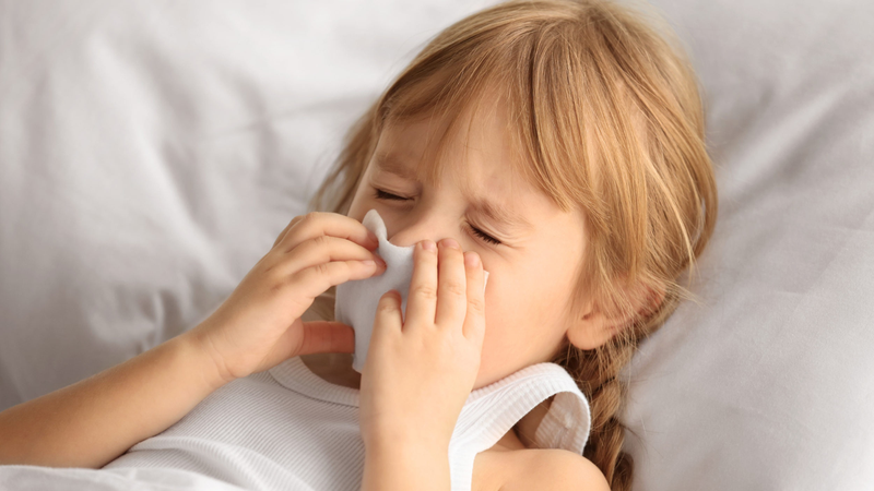 Trẻ bị chảy máu cam khi ngủ: Nguyên nhân, cách xử lý và phòng ngừa 2