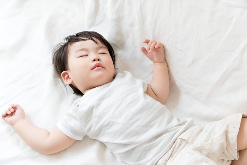 Trẻ bị sốt co giật có ảnh hưởng đến não không? Những lưu ý mẹ cần biết 1