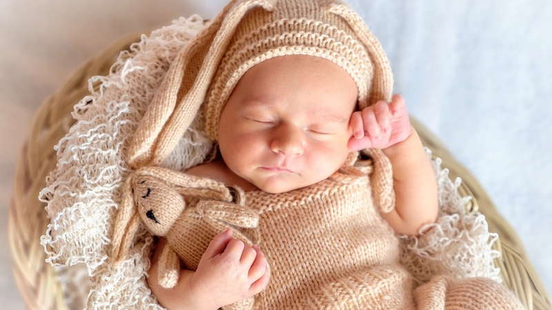 Trẻ mấy tháng hết ngủ ngày cày đêm? Nguyên nhân và cách khắc phục 4