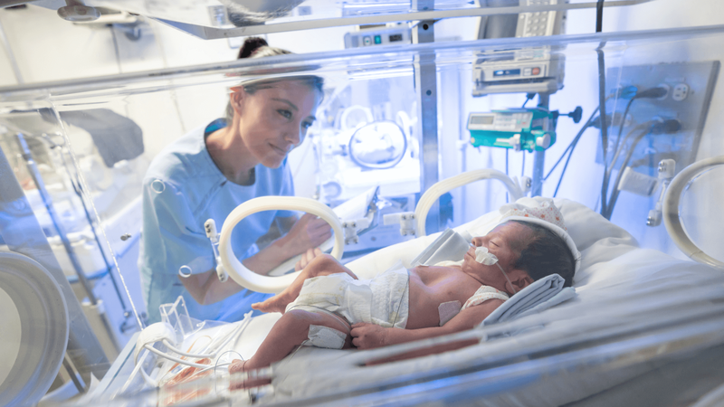 Trẻ sinh non 26 tuần có nuôi được không? 4