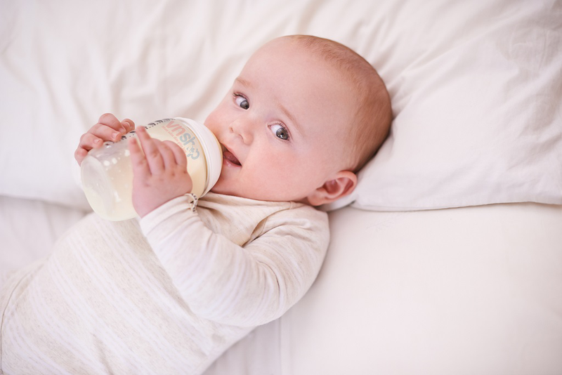 Trẻ sơ sinh bị táo bón nên uống sữa gì và làm thế nào để chọn sữa tốt nhất cho bé? 1