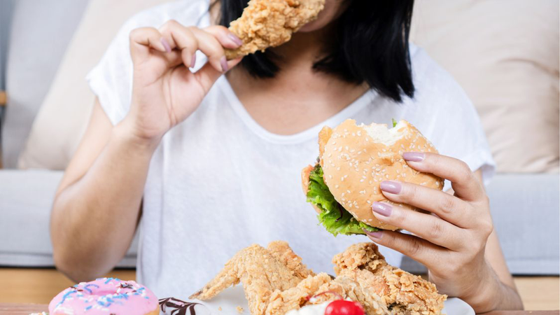 Trẻ sơ sinh đi ngoài có bọt mẹ nên ăn gì? Không nên ăn gì 3