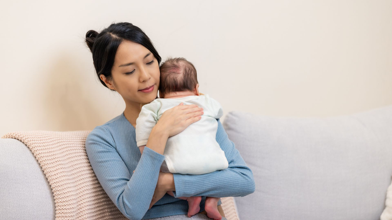 Nhận biết rõ nguyên nhân trẻ giật mình hoảng hốt giúp ba mẹ có cách hỗ trợ bé tốt hơn
