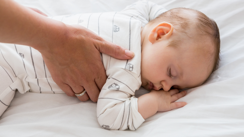 Trẻ sơ sinh ngủ nhiều​ có đáng lo ngại không? Một số điều cha mẹ cần biết 4