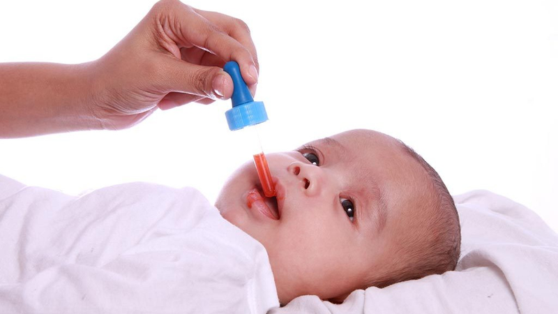 Trẻ sơ sinh tiêm kháng sinh nhiều có sao không? Ba mẹ cần lưu ý 1