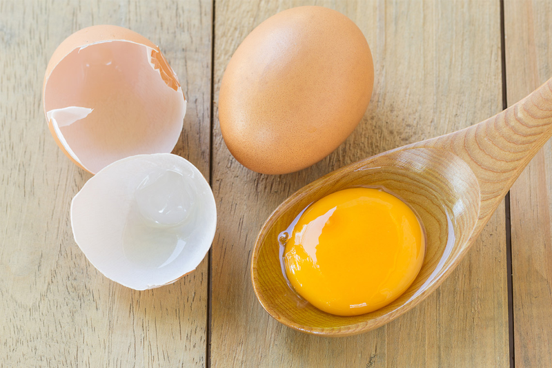 Trứng gà 2 lòng đỏ liệu có tốt? Nên ăn nhiều không? 1
