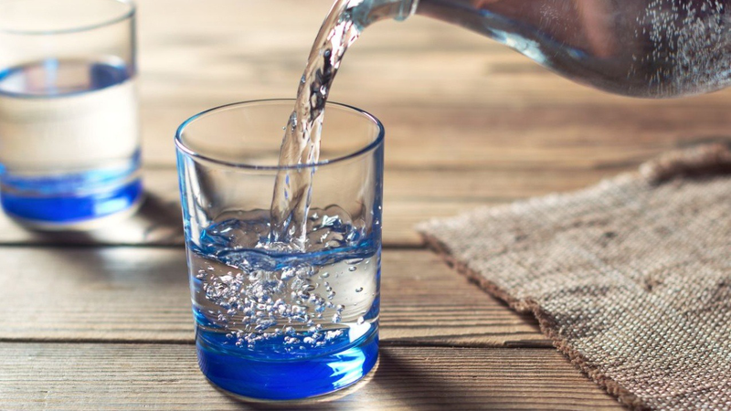 Uống 3 lít nước mỗi ngày có tốt không? 1