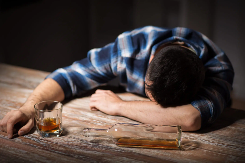 Uống rượu nhiều có ảnh hưởng đến sinh lý không? 2