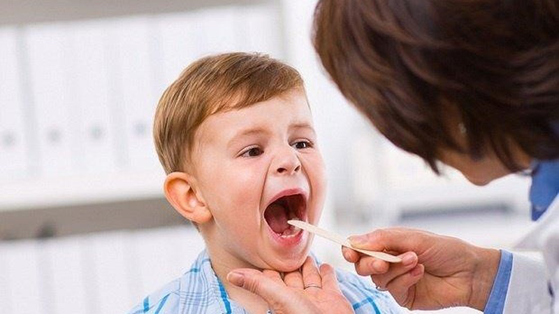 Vòm họng nổi cục có nguy hiểm không? Những điều bạn nên biết 4