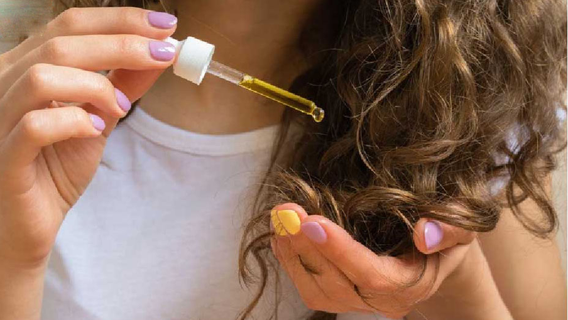 Vì sao gội đầu ở tiệm lại thơm​ hơn ở nhà? Mẹo gội và ủ tóc thơm lâu chuẩn salon 3