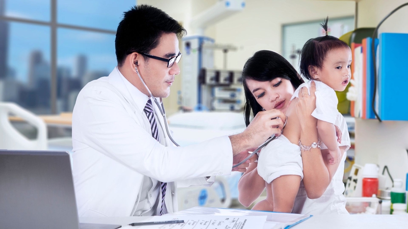 Vì sao sởi và sốt phát ban thường dễ nhầm lẫn? Cách phân biệt sởi và sốt phát ban 4