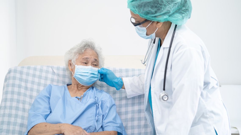 Viêm phổi có sốt không​? Trường hợp nào có sốt? Trường hợp nào không sốt 2