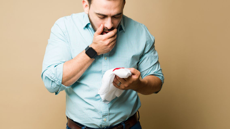 Viêm phổi ho ra máu​: Nguyên nhân, mức độ nguy hiểm và cách điều trị 3