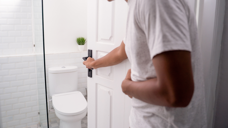 Vừa uống nước xong đã buồn đi tiểu có sao không? 1