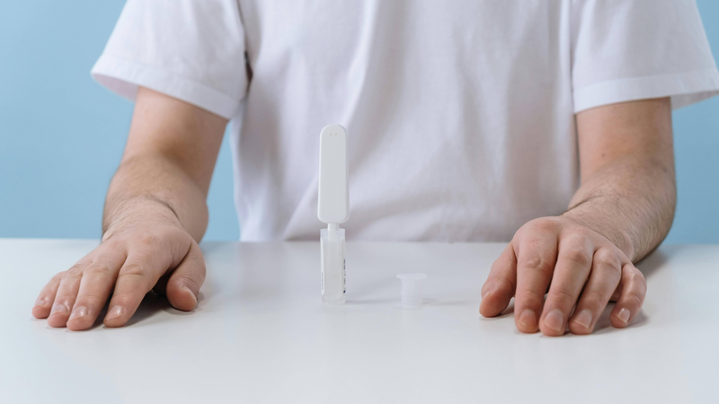 Ưu điểm của xét nghiệm nhanh là dễ thực hiện và cho kết quả trong 20 - 30 phút