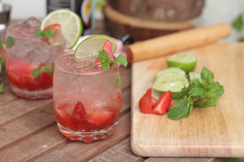 Hướng dẫn 4 công thức làm nước detox làm đẹp da 3