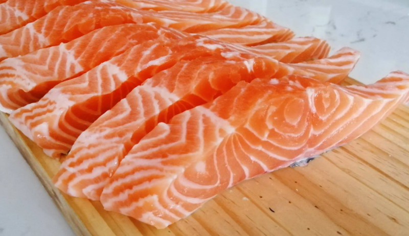 Hướng dẫn cách ăn cá hồi sống an toàn, tốt cho sức khỏe 1