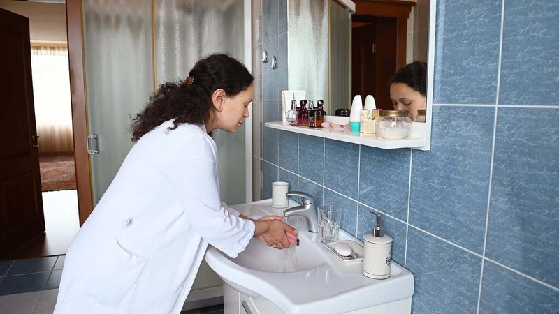 Hướng dẫn cách chăm sóc da cho bà bầu 3 tháng đầu của thai kỳ 2