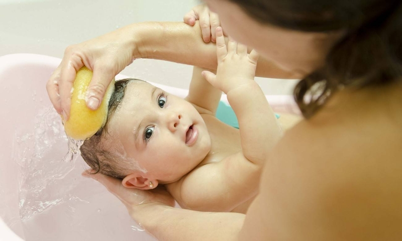 Hướng dẫn cách chăm sóc tóc trẻ em theo từng giai đoạn2