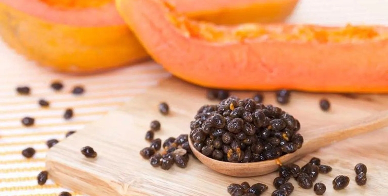 Hướng dẫn cách chữa gai gót chân bằng hạt đu đủ 2