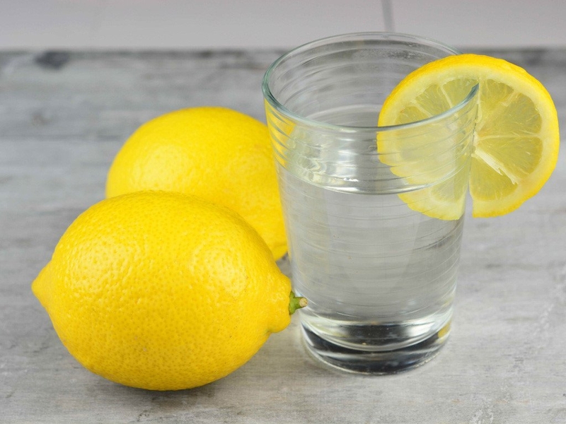 Hướng dẫn cách làm xịt khoáng tại nhà cho chị em 2