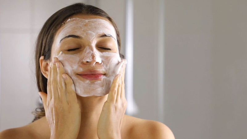 Hướng dẫn cách rửa mặt cho da dầu hiệu quả 1