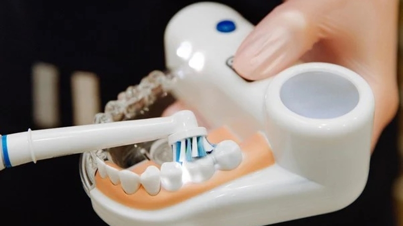 Hướng dẫn cách sử dụng bàn chải điện Oral-B Vitality Ultrathin chi tiết 3